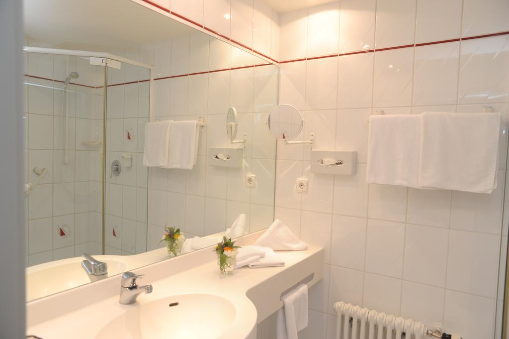 Hotel Gasthaus Adler Bad Waldsee Quarto foto
