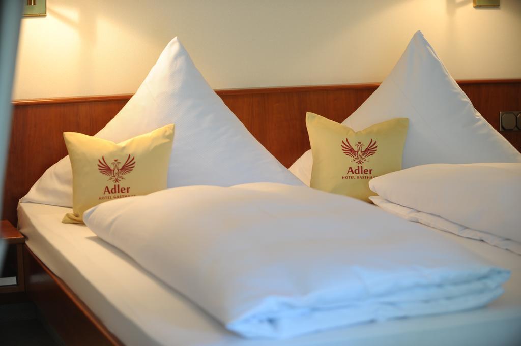 Hotel Gasthaus Adler Bad Waldsee Quarto foto