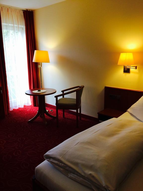 Hotel Gasthaus Adler Bad Waldsee Exterior foto